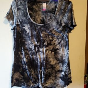 Size Small 4/6 No Boundaries Shirt